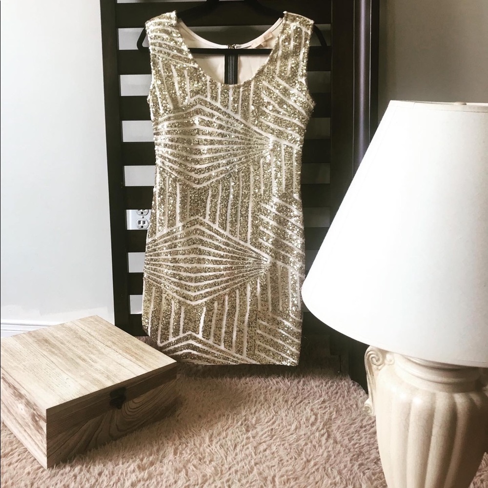 Beige/Golden party dress